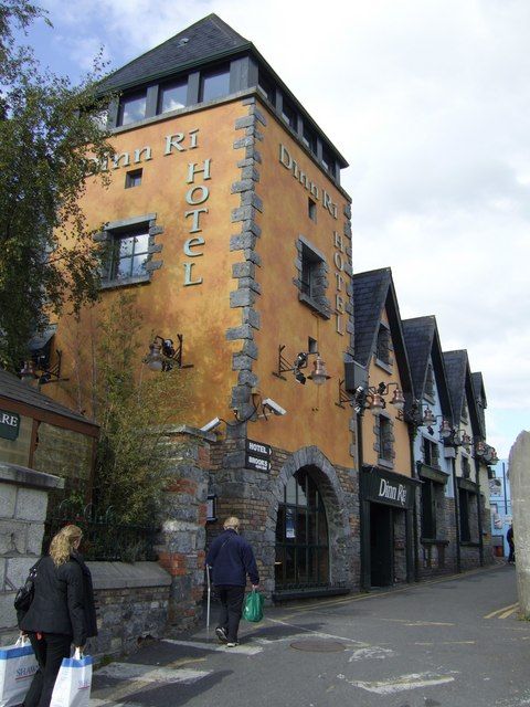 Photograph of Dinn Ri Hotel in County Carlow