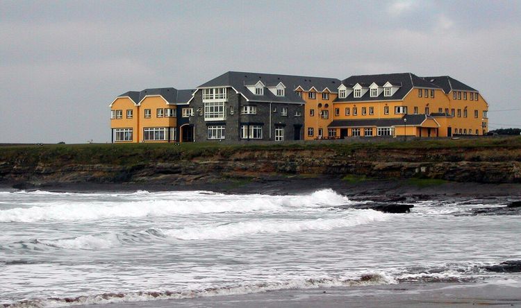 Photograph of Armada Hotel in County Clare