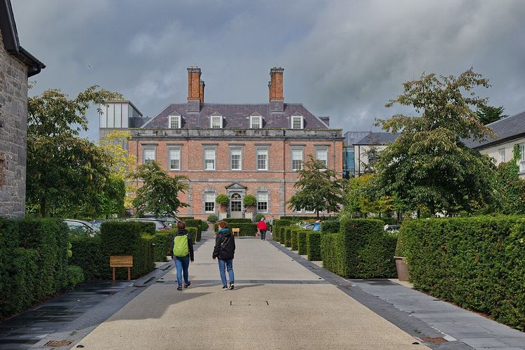 Formal approach and brick façade of Cashel Palace Hotel in County Tipperary