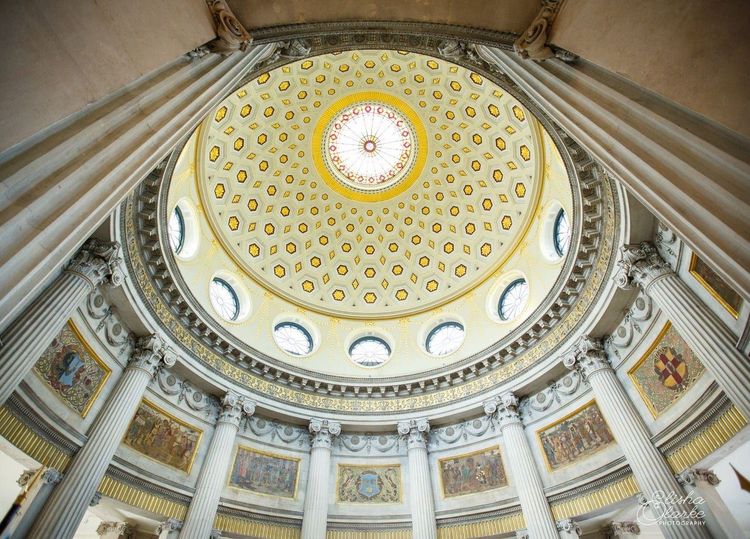 Official tourism photograph of Dublin City Hall in County Dublin